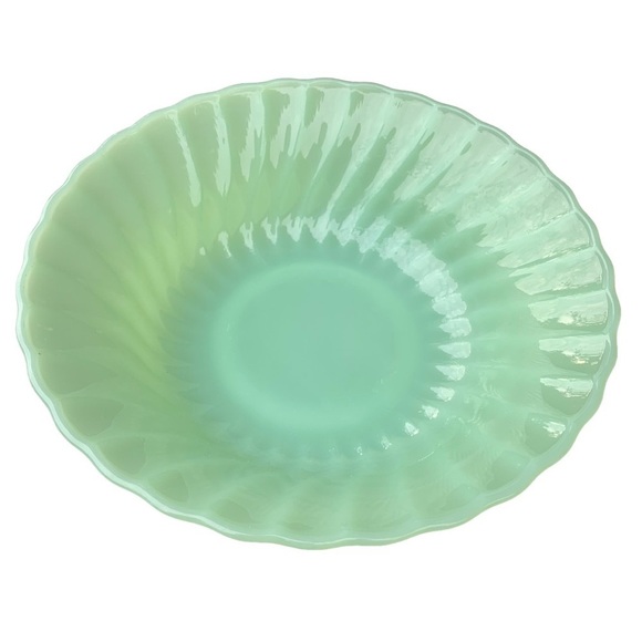 Vintage FIRE KING Jadeite SWIRL 8" Mixing Bowl OVEN WARE USA Green Soup - Picture 1 of 6